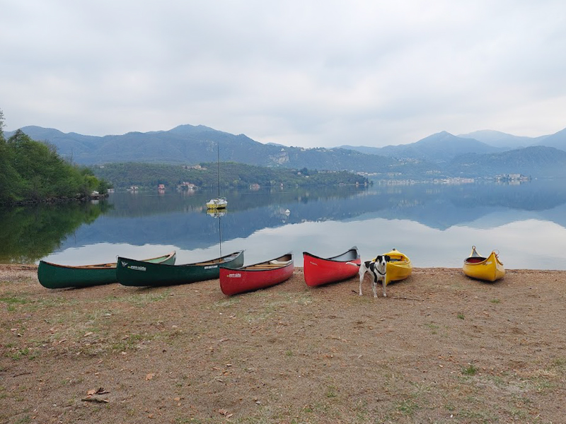 escursione in canoa canadese sull'lago d'orta